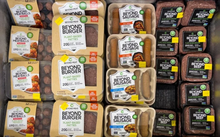 Ultraprocessados são necessários para garantir o consumo proteico de veganos